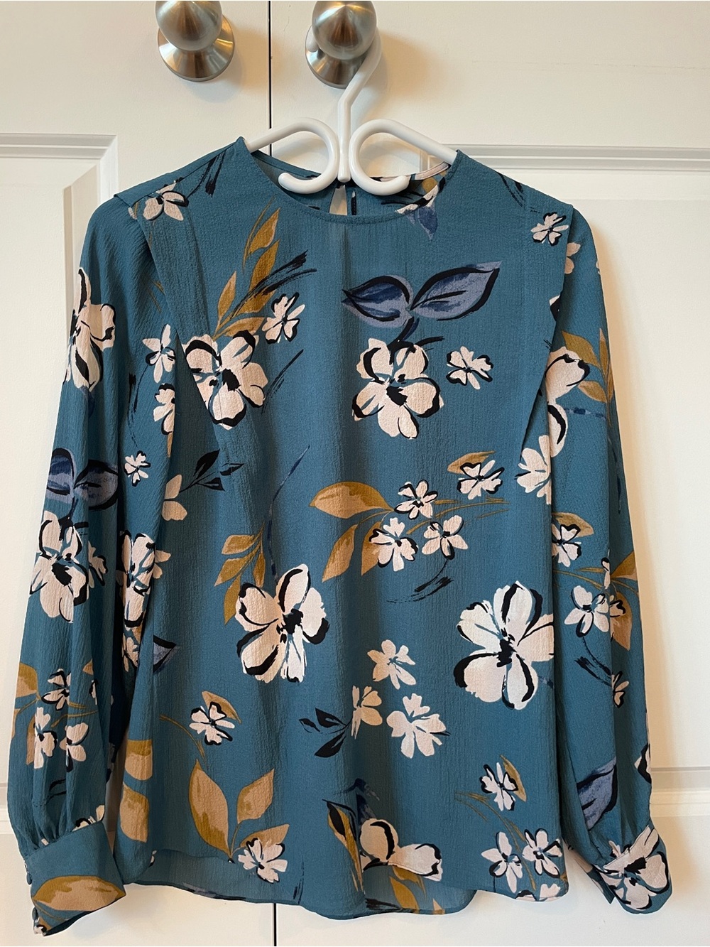 RW&CO. Teal Floral Long-Sleeve Blouse